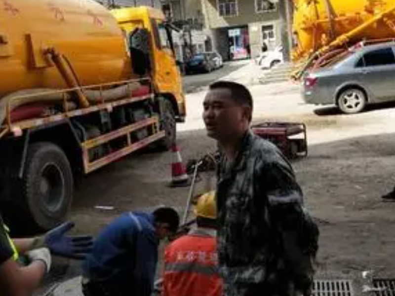 专业师傅上门疏通马桶 福州管道疏通价格